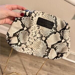 DREAM CONTROL Snake Print Bag Gray White Black Snakeskin Crossbody Gold Chain